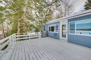 Palmyra Cottage w/ Deck on Whites Pond!