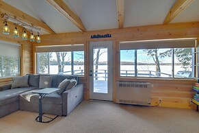 Palmyra Cottage w/ Deck on Whites Pond!