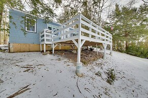 Palmyra Cottage w/ Deck on Whites Pond!
