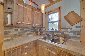 Palmyra Cottage w/ Deck on Whites Pond!