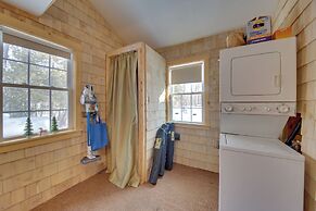 Palmyra Cottage w/ Deck on Whites Pond!