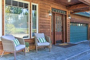 Lake Lovers Oasis: Hot Tub & Mt Rainier View!
