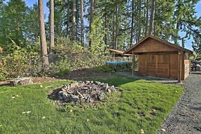 Lake Lovers Oasis: Hot Tub & Mt Rainier View!