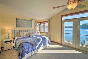 Lake Lovers Oasis: Hot Tub & Mt Rainier View!