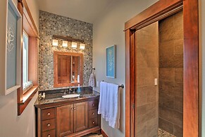 Lake Lovers Oasis: Hot Tub & Mt Rainier View!