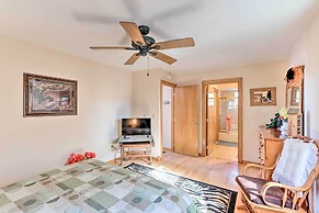 Family-friendly Murphy Cabin w/ Deck & Fire Pit!