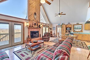 Family-friendly Murphy Cabin w/ Deck & Fire Pit!