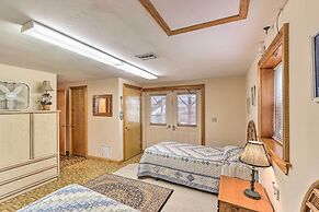 Family-friendly Murphy Cabin w/ Deck & Fire Pit!