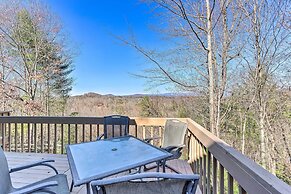 Family-friendly Murphy Cabin w/ Deck & Fire Pit!