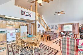 Family-friendly Murphy Cabin w/ Deck & Fire Pit!