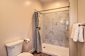 Mountain Refuge w/ View, 12 Mi to Asheville!