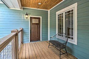 Mountain Refuge w/ View, 12 Mi to Asheville!