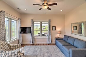 Mountain Refuge w/ View, 12 Mi to Asheville!