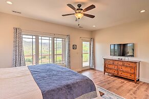 Mountain Refuge w/ View, 12 Mi to Asheville!