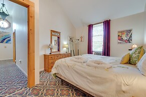 Spacious Victorian Home 1/4 Mi to Holiday Valley!