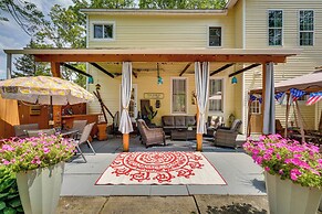 Spacious Victorian Home 1/4 Mi to Holiday Valley!