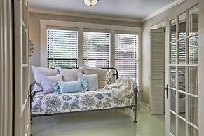 Fredericksburg Cottage w/ Grill - Walk to Main St!