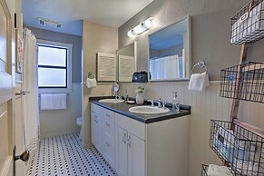 Fredericksburg Cottage w/ Grill - Walk to Main St!