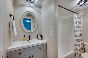 7 Mi to Dtwn Denver: Dog-friendly Arvada Home