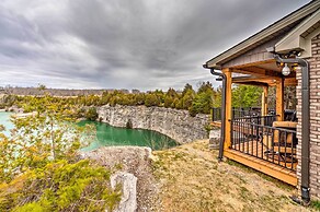 Tranquility Lake Getaway w/ Hot Tub on 27 Acres!