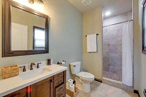 Tranquility Lake Getaway w/ Hot Tub on 27 Acres!