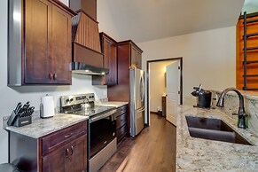 Tranquility Lake Getaway w/ Hot Tub on 27 Acres!