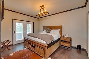 Tranquility Lake Getaway w/ Hot Tub on 27 Acres!