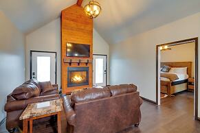 Tranquility Lake Getaway on 27 Acres!