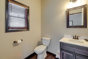 Tranquility Lake Getaway w/ Hot Tub on 27 Acres!