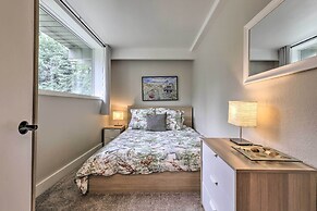 Modern Mountain Escape on Golf Course w/ Hot Tub!