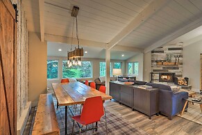 Modern Mountain Escape on Golf Course w/ Hot Tub!