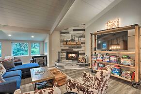 Modern Mountain Escape on Golf Course w/ Hot Tub!