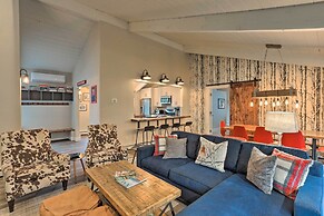 Modern Mountain Escape on Golf Course w/ Hot Tub!