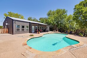 Spacious Palo Pinto Home: Private Dock & Pool