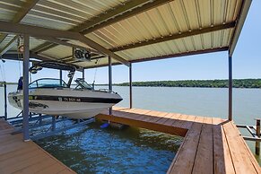 Spacious Palo Pinto Home: Private Dock & Pool