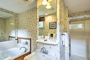 Beautiful Carriage House in Downtown Jackson!