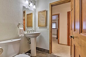 Luxe Vail Valley Retreat w/ Hot Tub!