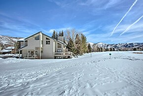 Luxe Vail Valley Retreat w/ Hot Tub!