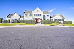 Golfers Paradise in Myrtle Beach w/ Balcony!