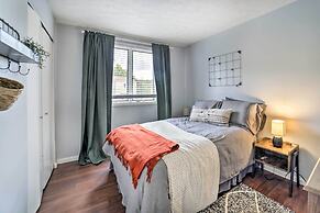 Pittsburgh Retreat w/ Deck ~ 4 Mi to Dtwn!