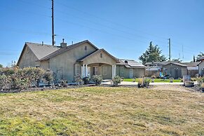 Manteca Home w/ Gated Yard ~ 2 Mi to Downtown
