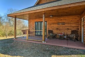 2 Mi to Lake Hamilton: Hot Springs Cabin Rental!