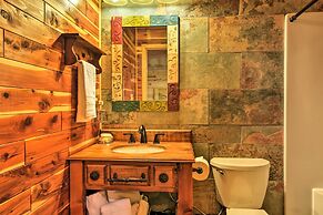 2 Mi to Lake Hamilton: Hot Springs Cabin Rental!