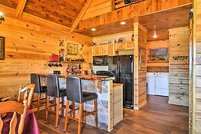 2 Mi to Lake Hamilton: Hot Springs Cabin Rental!