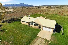 Cortez Retreat w/ Office & Stunning Mtn Views