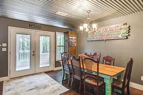 Ferriday Lakehouse w/ Private Dock, Deck, & Yard!