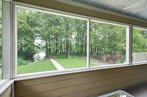 Ferriday Lakehouse w/ Private Dock, Deck, & Yard!