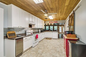 Ferriday Lakehouse w/ Private Dock, Deck, & Yard!