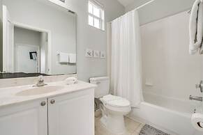 Pool & Lanai: Davenport Home 12 Mi to Disney