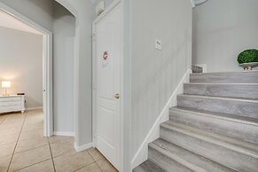 Pool & Lanai: Davenport Home 12 Mi to Disney